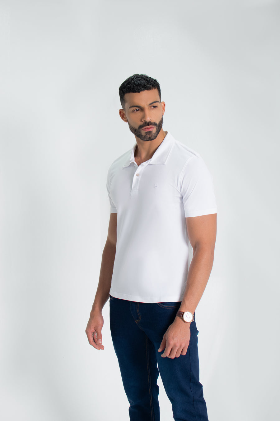 Camisa polo color blanco