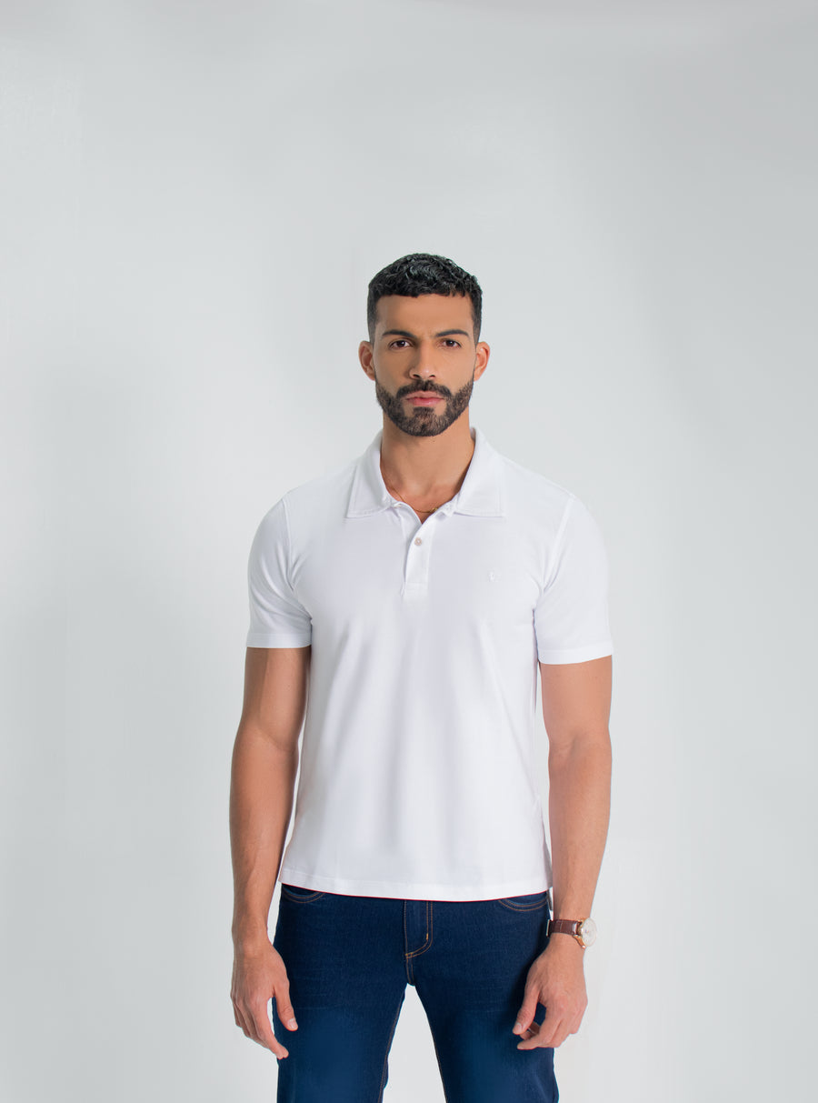 Camisa polo color blanco